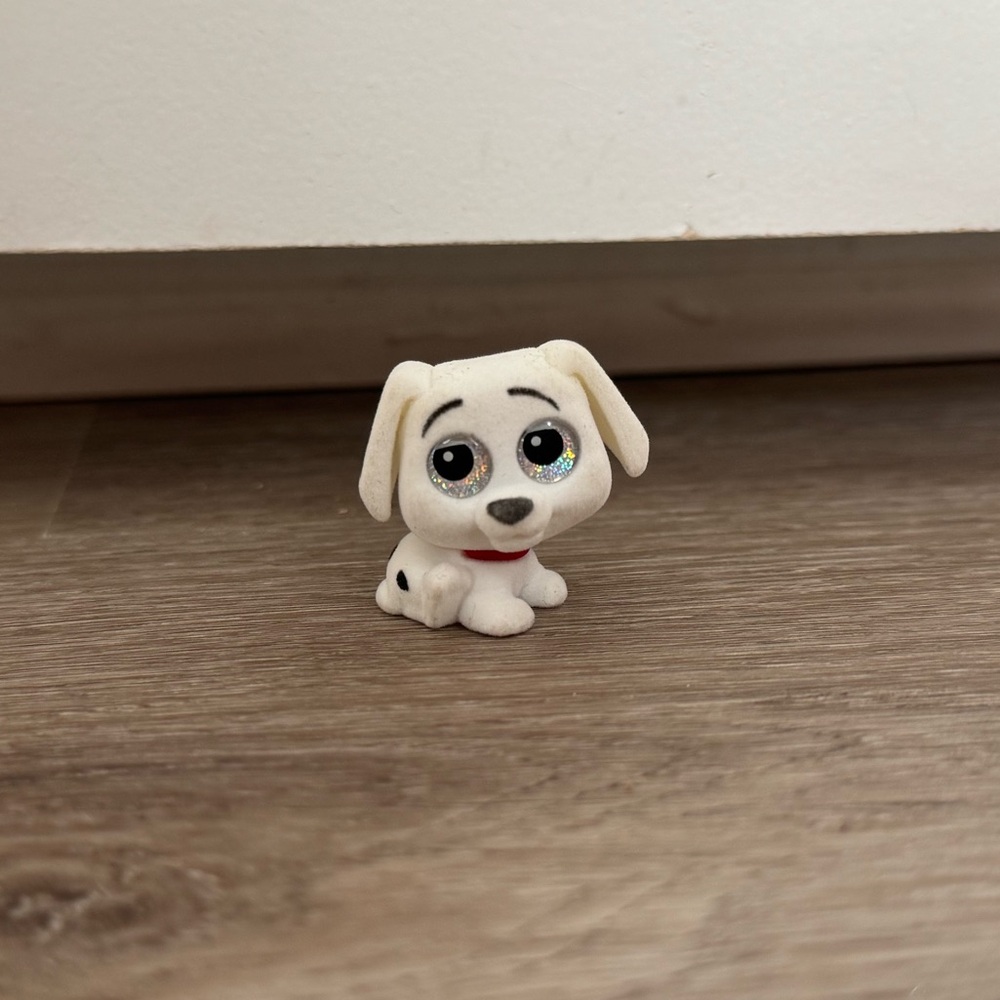 Disney Doorables Rolly 101 Dalmatians Series 11 Rare Flocked Figure